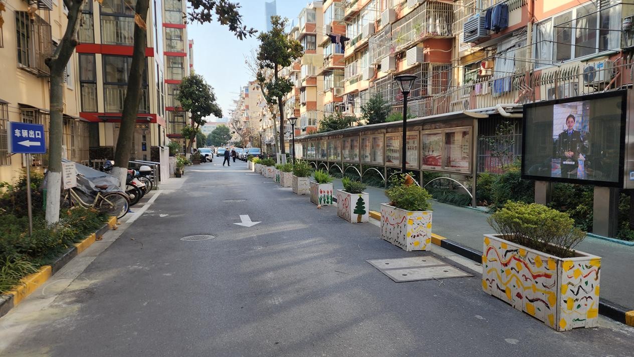 解决了停车难题，小区出入有序畅通